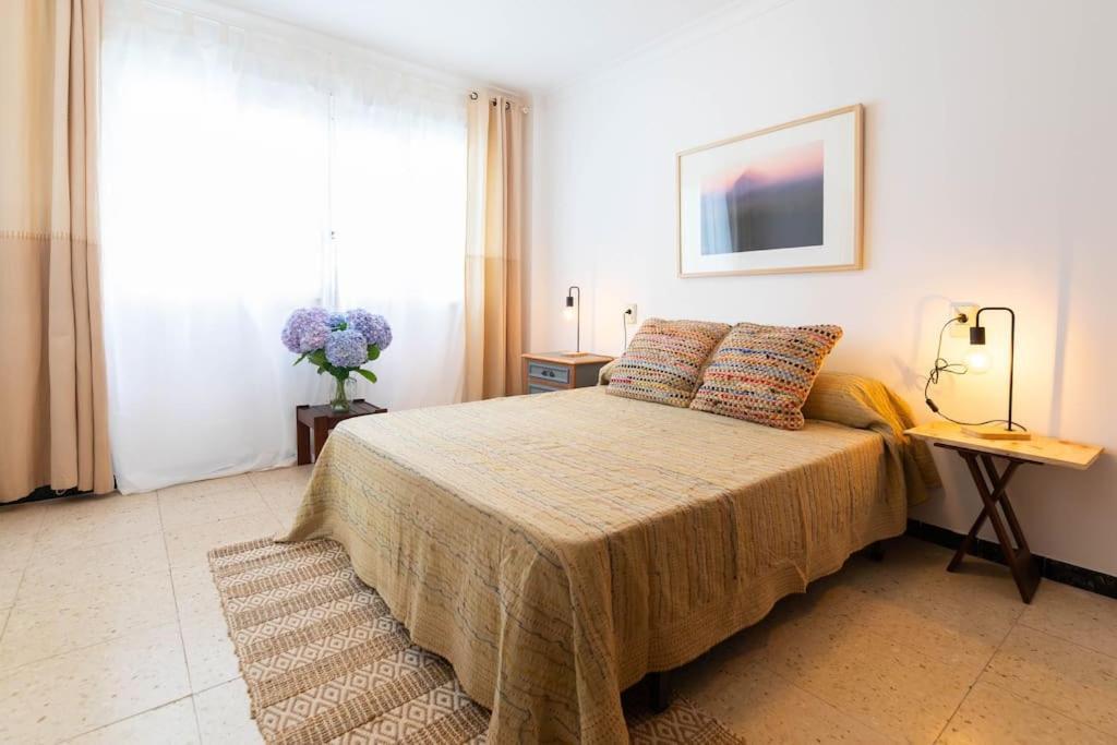 Apartamento Amboage Ферол Екстериор снимка